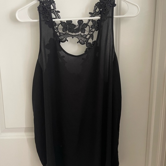 Express Lace Back going out top - Picture 1 of 3